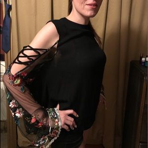 SOLD Umgee boutique blouse $15 or Under  no offers excepted